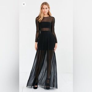 NWT Urban Outfitters Silence + Noise Katerina Black Pleated Mesh Maxi Dress